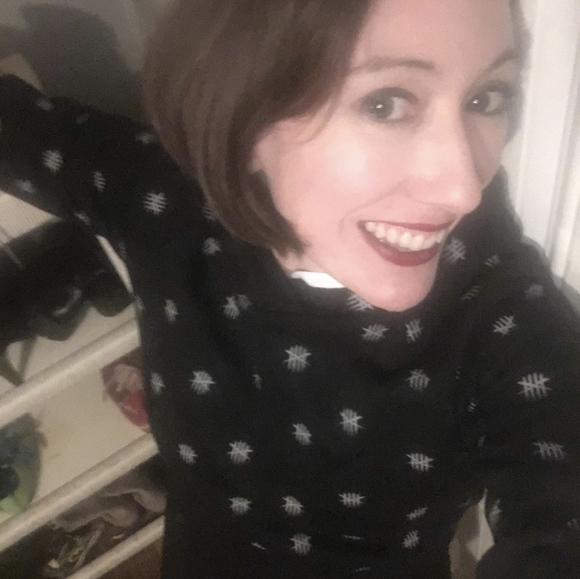 Meet your Posher, Amanda - Picture 2 of 7